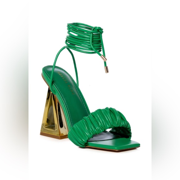 NWT AZALEA WANG AMIE CHUNKY SANDAL IN GREEN. SIZE 6 - Picture 6 of 17